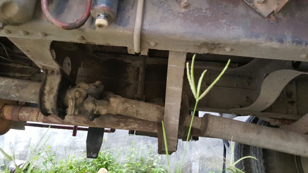 รถฮีโน่ 6 ล้อ ตู้แห้ง FF 195 แรงม้า. ปี 39    สนใจติดต่อ  081 - 6079515