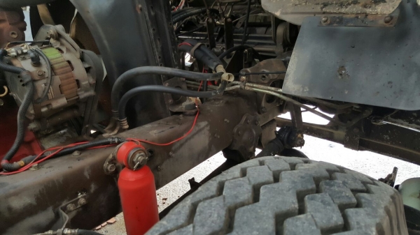 รถฮีโน่ 6 ล้อ ตู้แห้ง FF 195 แรงม้า. ปี 39    สนใจติดต่อ  081 - 6079515