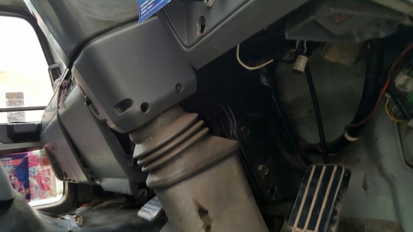 รถฮีโน่ 6 ล้อ ตู้แห้ง FF 195 แรงม้า. ปี 39    สนใจติดต่อ  081 - 6079515