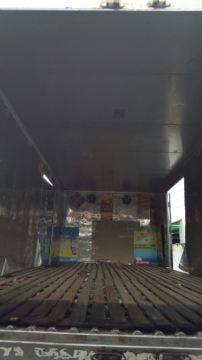 รถฮีโน่ 6 ล้อ ตู้แห้ง FF 195 แรงม้า. ปี 39    สนใจติดต่อ  081 - 6079515