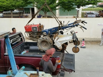 ส่งแล้วครับ ไถนาพวนดิน เดินตาม ส่งไปขอนแก่น ขอบคุณครับ