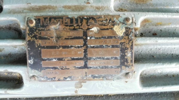 ******** Sold Out!! ******* มอเตอร์เกียร์ Marelli Made in Italy ขนาด 3 HP. 380V. อัตราทด 1:30 ความเร็วรอบ 50 RPM. วิ่งเงียบ พร้อมใช้งาน!!