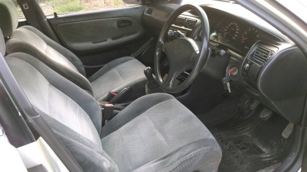 ขายโตโยต้าสามห่วง