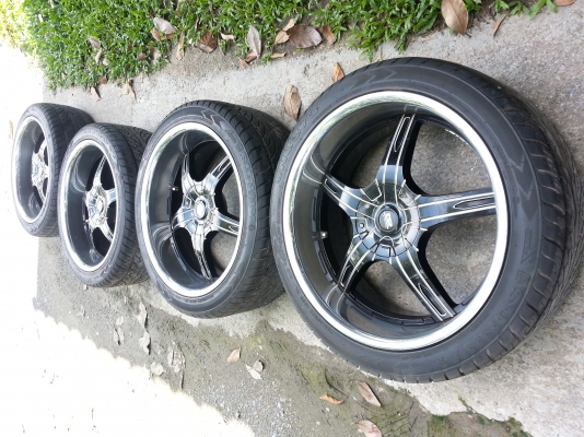 ขอบ22 พร้อมยางปี14 สวยๆ