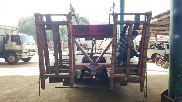 ขายเทนเลอร์ 10 ล้อ 2 เพลา หางพับไฮดรอริค HINO KT725 เครื่อง HO7C 180 แรงม้า คัสซีสวย เบรคทิฟฟี่ สโลว์กลาง พาวเวอร์ ทะเบียนพร้อมโอนครับ