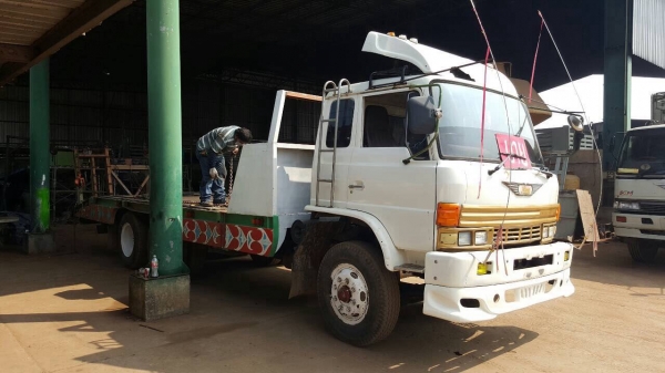ขายเทนเลอร์ 10 ล้อ 2 เพลา หางพับไฮดรอริค HINO KT725 เครื่อง HO7C 180 แรงม้า คัสซีสวย เบรคทิฟฟี่ สโลว์กลาง พาวเวอร์ ทะเบียนพร้อมโอนครับ