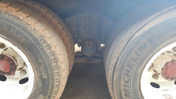 ขายเทนเลอร์ 10 ล้อ 2 เพลา หางพับไฮดรอริค HINO KT725 เครื่อง HO7C 180 แรงม้า คัสซีสวย เบรคทิฟฟี่ สโลว์กลาง พาวเวอร์ ทะเบียนพร้อมโอนครับ