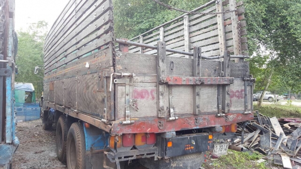 ขาย 10 ล้อ เพลาเดียว HINO KT925 วางหัว F18 คัสซีสวยตลอดเส้น เครื่อง EH700 168 แรงม้า พวงมาลัยพาวเวอร์ ยางเต็ม ทะเบียนเต็มพร้อมโอนครับ ขาย 10 ล้อ เพลาเดียว HINO KT925 วางหัว F18 คัสซีสวยตลอดเส้น เครื่อง EH700 168 แรงม้า พวงมาลัยพาวเวอร์ ยางเต็ม ทะเบียนเต็มพร้อมโอนครับ