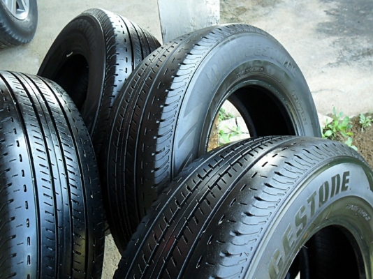 ยางกระบะขอบ15 บริดสโตน205-70-R15ลงพื้นปี14 (4เส้น 3,900บ) ยางกระบะขอบ15 บริดสโตน205-70-R15ลงพื้นปี14 (4เส้น 3,900บ)