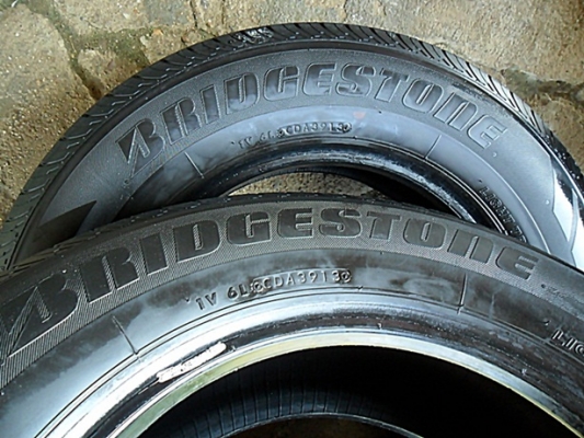 ยางกระบะขอบ15 บริดสโตน205-70-R15ลงพื้นปี14 (4เส้น 3,900บ) ยางกระบะขอบ15 บริดสโตน205-70-R15ลงพื้นปี14 (4เส้น 3,900บ)