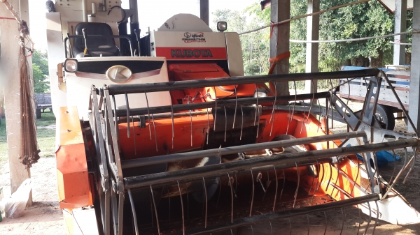 ขายรถเกี่ยวข้าวคูโบต้า DC 60 PLUS  เจ้าของขายเองครับ