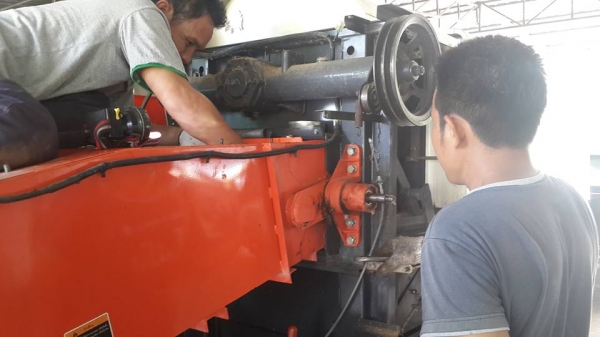 ขายรถเกี่ยวข้าวคูโบต้า DC 60 PLUS เจ้าของขายเองครับ ขายรถเกี่ยวข้าวคูโบต้า DC 60 PLUS เจ้าของขายเองครับ