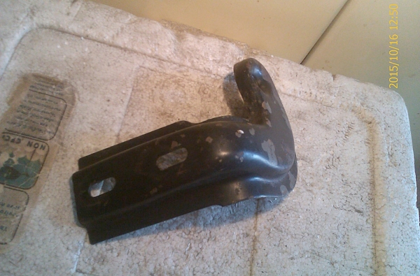 หูยึดหม้อน้ำ vw t3