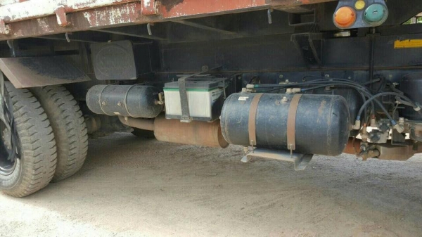 รถ10 ล้อ ISUZUหัวตึก เครื่อง 300 2 เพลา ดั้ม