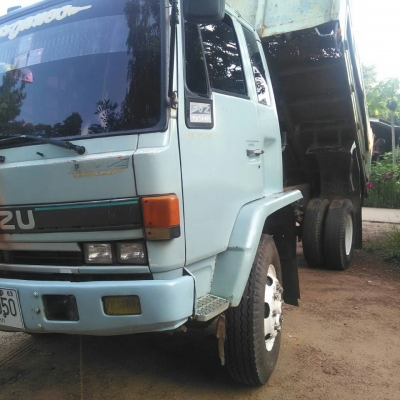 หกล้อ อีซูซุ FTR 165 ดั้ม สโลส ช่วงล่างใหญ่พร้อมลุย ทะเบียนพร้อมโอน ราคา 549,000บ ต่อรองได้ หกล้อ อีซูซุ FTR 165 ดั้ม สโลส ช่วงล่างใหญ่พร้อมลุย ทะเบียนพร้อมโอน ราคา 549,000บ ต่อรองได้