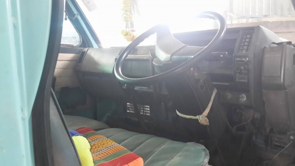 ขาย6ล้ออีซูซุNKR110 แชชซีสวยพร้อมคอกแผงข้าง เครื่อง4BE1ฝาดำ หัวเดิม พื้นดี แหนบเสริมแล้ว พร้อมลงงาน