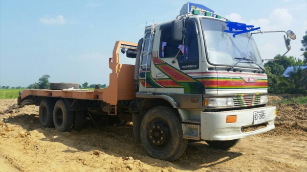 ขายรถหางปลาบรรทุกรถแบคโฮ HINO F17 ขึ้นรุ้น 200 ทะเบียนพร้อม