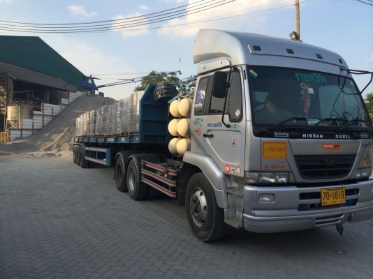 ขายหัวลาก  NISSAN  UD  350  แรงม้า