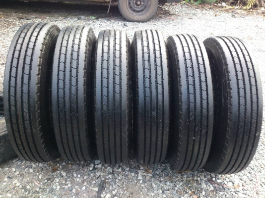 ขายยางถอดป้ายแดง 700R16 พร้อมกะทะเหล็ก 6 รูขอบ16 ยางบริดสโตน ยางสัปดาห์ที่33ปี15 ตุ่มหน้ายางสีอยู่ครบใหม่ๆ จำนวน 6 เส้น ขายยางถอดป้ายแดง 700R16 พร้อมกะทะเหล็ก 6 รูขอบ16 ยางบริดสโตน ยางสัปดาห์ที่33ปี15 ตุ่มหน้ายางสีอยู่ครบใหม่ๆ จำนวน 6 เส้น