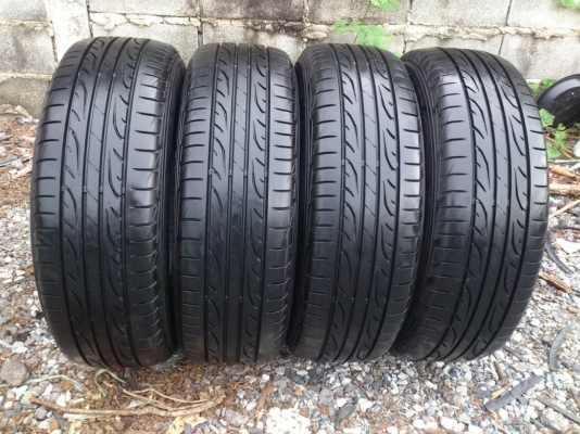 ขายยาง DUNLOP LM704 215/60R16 ยางสัปดาห์ที่13ปี14 ดอกยางสดหนาเท่ากันไม่แตกลายไม่ร้าวไม่กินข้างไม่มีปะ สวยๆ  จำนวน 1 ชุด