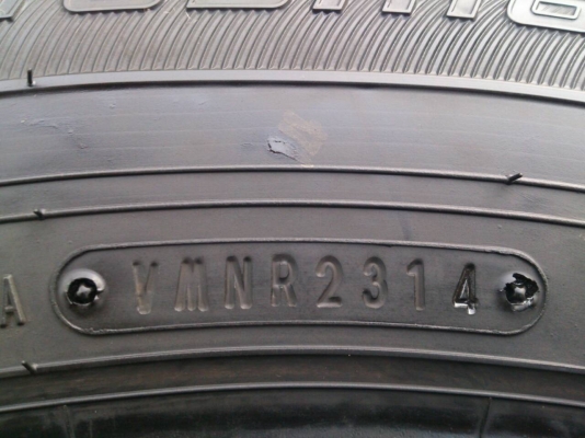 ขายยาง DUNLOP LM704 205/65R15 ยางสัปดาห์ที่23ปี14 ดอกยางสดหนาเท่ากันไม่แตกลายไม่ร้าวไม่กินข้างไม่มีปะ สวยๆ จำนวน 1 ชุด ขายยาง DUNLOP LM704 205/65R15 ยางสัปดาห์ที่23ปี14 ดอกยางสดหนาเท่ากันไม่แตกลายไม่ร้าวไม่กินข้างไม่มีปะ สวยๆ จำนวน 1 ชุด