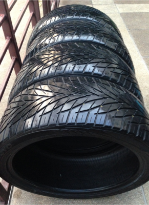 ยาง Toyo 265 40 22 ปี12 ดอกเต็ม คมๆ ราคาไม่แพง