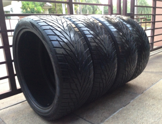 ยาง Toyo 265 40 22 ปี12 ดอกเต็ม คมๆ ราคาไม่แพง