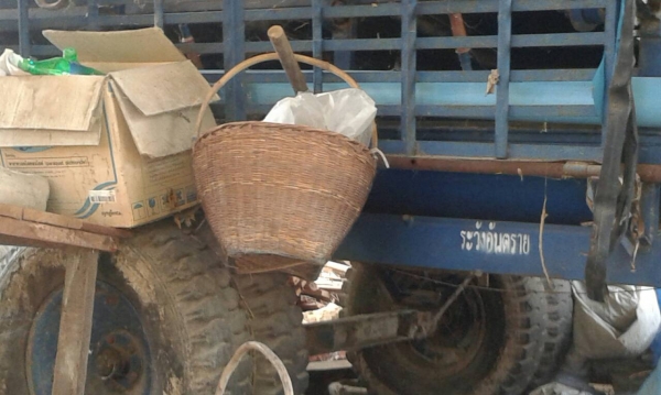 รถเทนเลอร์พร้อมตู้สี่นวดข้าว ตู้สี 8 ฟุต เกษตรพัฒนา ภาพดีพร้อมใช้ เป็นรถท้ายลาก