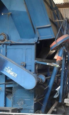 รถเทนเลอร์พร้อมตู้สี่นวดข้าว ตู้สี 8 ฟุต เกษตรพัฒนา ภาพดีพร้อมใช้ เป็นรถท้ายลาก