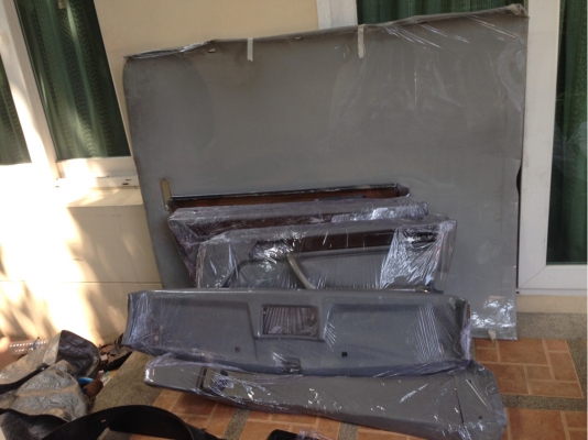 ภายใน W124 สีเทา ครบชุด สภาพ95\%ขึ้นไป ราคาสุดคุ้ม ประหยัดกว่าไปหุ้มใหม่หลายหมื่น