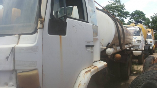 ขายด่วนครับ รถน้ำ Rock เล็ก (ขายตามสภาพ ครับ เกียรไม่มี )