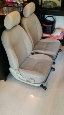 ขายเบาะหน้า Vigo รุ่น G สีครีม สภาพดี