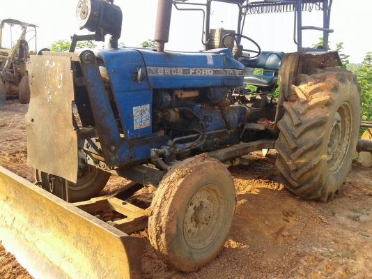 ขายรถไถ FORD6600 สภาพพร้อมไช้เอกสารทะเบียน