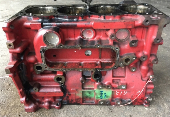 ขายเสื้อสูบ KOBELCO  SK200 -8