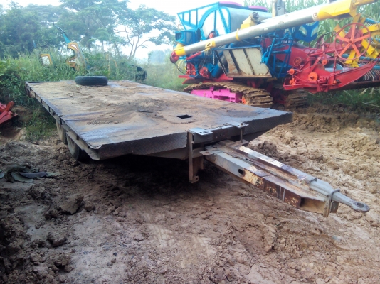 ลดสุดๆงดต่อรอง 45000บาท เทนเลอร์ใหญ่8ล้อ คัซซี10ล้อ  ขนรถเกี่ยวใหญ่ขนาดกลาง รถแม็คโคPC60