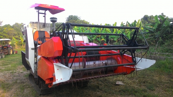 ขายรถเกี่ยวข้าว คูโบต้า DC60