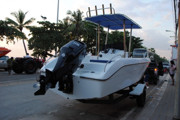 ขายเรือไฟเบอร์กลาสSR-21 หล่อใหม่ ไม่รวมเครื่องยนต์