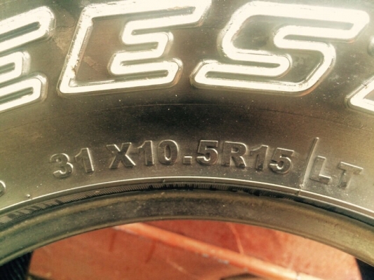 ยาง mud deestone 31 ปี12 ราคาถูกครับ ยาง mud deestone 31 ปี12 ราคาถูกครับ