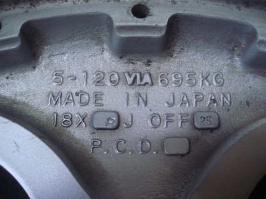 ขายล้อนอกแท้เก่าญี่ปุ่นขอบ18สภาพเดิมๆครับ 5รูและ4รู114ครับ