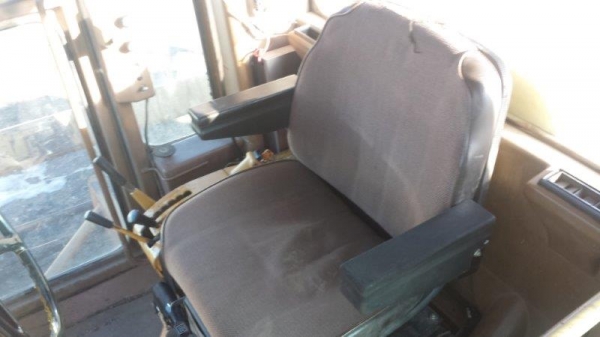 รถเกรด CAT 12G #61M12600 ปี 1988yr รถยังอยู่นอกนะคะ คันนี้มี scarify ให้ด้วยค่ะ ติดต่อ ใหม่ 061-4194022