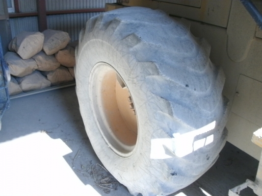 รถตัก โคมัตสุ WA150-1 #30370 รถอยู่ต่างประเทศนะคะ สนใจนำเข้าติดต่อ ใหม่ 061-4194022