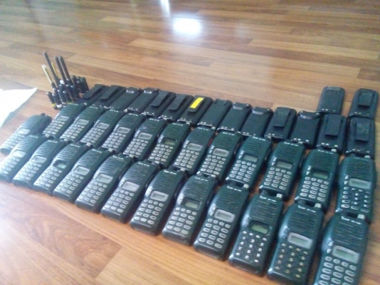 ขายเครื่องเเดง ICOM 3 FGXเเท้(ใส่หน้ากากV8) เปิดติดทุกครื่อง