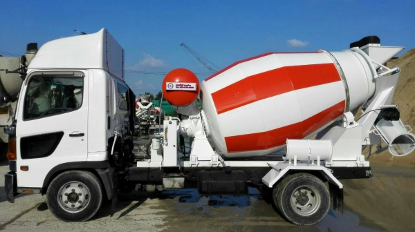 รับติดตั้งโม่ปูน ตัดต่อคัทซี เคาะปะผุทำสี