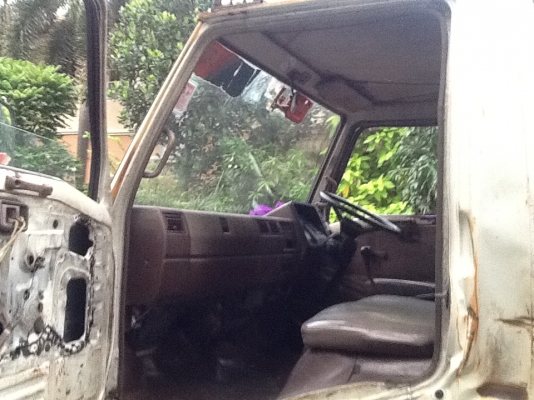 รถห้าง HINO KM779  117แรงม้า