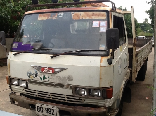 รถห้าง HINO KM779  117แรงม้า