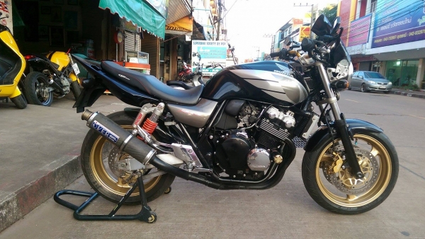ขายคับ HONDA CB400 TECH1 ปี2000 ทะเบียนพร้อมโอนภาษีไม่ขาด ท้ายเทค3ทั้งชุด ท่อแต่ง ยางเต็ม แฮนด์แต่ง ชิวหน้า กันล้ม ราคา 95000 บาท ส่งได้ทั่วไทยคับ สนใจติดต่อ 081-0578282 คับ ส่งได้ทั่วไทยคับ สนใจติดต่อ 081-0578282 FACEBOOK ชาญณรงค์ ป๊อป ชัยอมฤต ไอดีไลน์ P