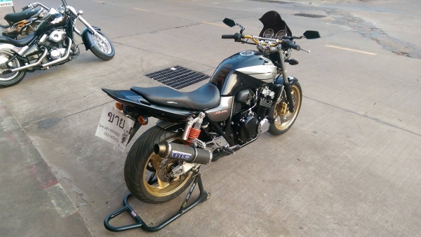 ขายคับ HONDA CB400 TECH1 ปี2000 ทะเบียนพร้อมโอนภาษีไม่ขาด ท้ายเทค3ทั้งชุด ท่อแต่ง ยางเต็ม แฮนด์แต่ง ชิวหน้า กันล้ม ราคา 95000 บาท ส่งได้ทั่วไทยคับ สนใจติดต่อ 081-0578282 คับ ส่งได้ทั่วไทยคับ สนใจติดต่อ 081-0578282 FACEBOOK ชาญณรงค์ ป๊อป ชัยอมฤต ไอดีไลน์ P