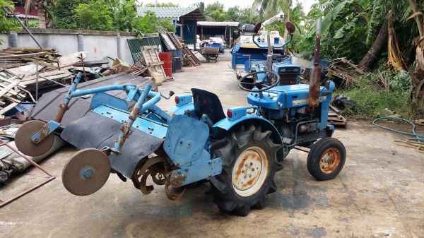 รถไถพรวนดินนั่งขับ  MITSUBISHI  รุ่น D1500V ขนาด 15 แรง  เก่าญี่ปุ่น สภาพพร้อมใช้งาน