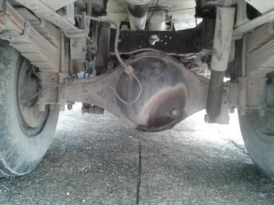 ISUZU NPR 120 รถบรรทุกน้ำมัน