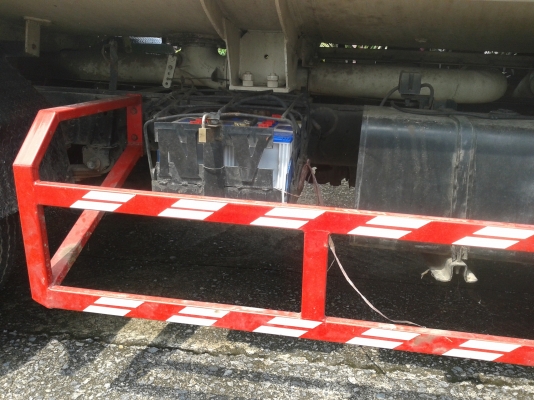 ISUZU NPR 120 รถบรรทุกน้ำมัน